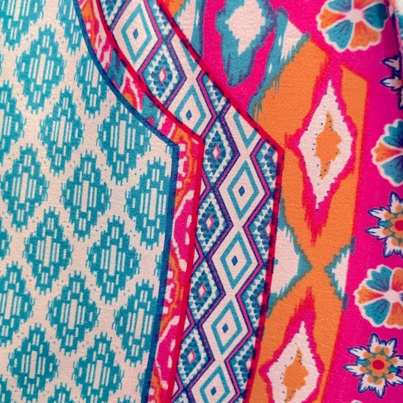 Urban Co Co dress NWOT. Never worn or washed. Smoke free silky material - Picture 4 of 7